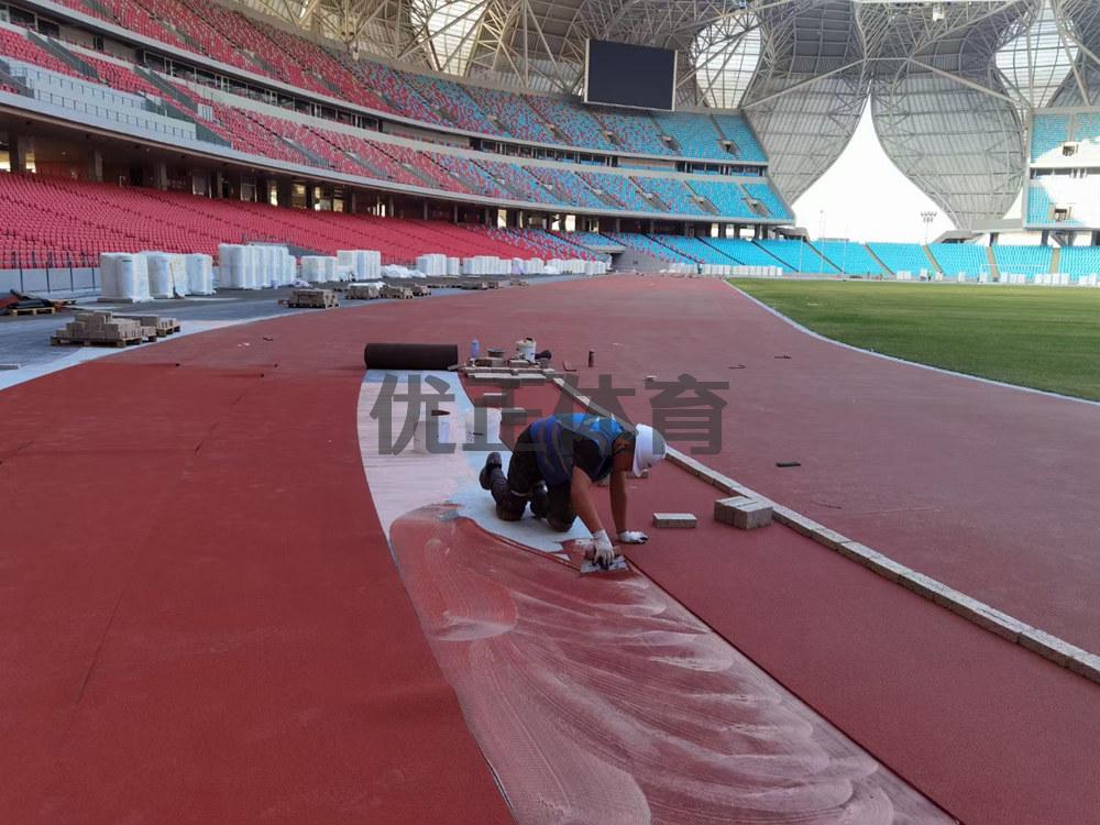 混合型塑胶跑道预制型橡胶跑道每平方米的价格